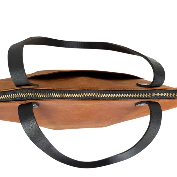 Portland Leather Goods Oiled Leather Nutmeg Tote Bag - Picture 5 of 9